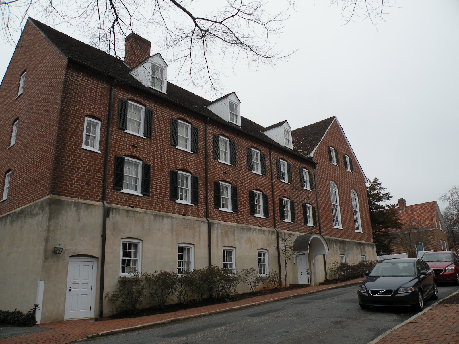 guarantanobls340 Salem College? Haunted? Really?